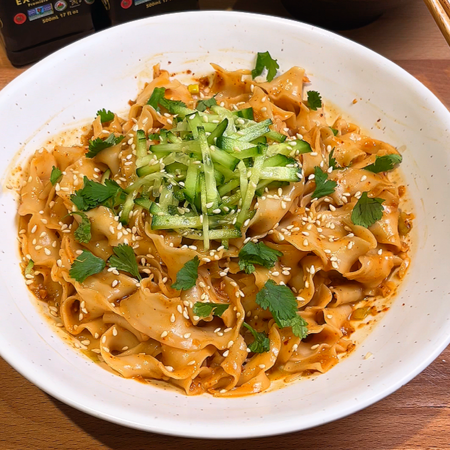 
                  
                    Terra Delyssa X Fly by Jing 15-minute-Garlic Chili Oil Noodles
                  
                