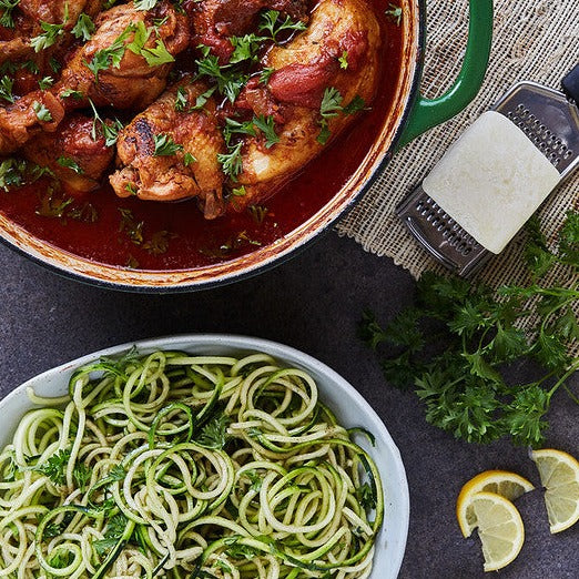 
                  
                    Poulet Kapama (Poulet braisé à la cannelle à la grecque)
                  
                