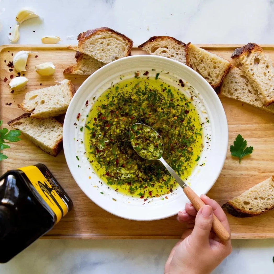 
                  
                    Trempette à l'huile d'olive et aux fines herbes 
                  
                